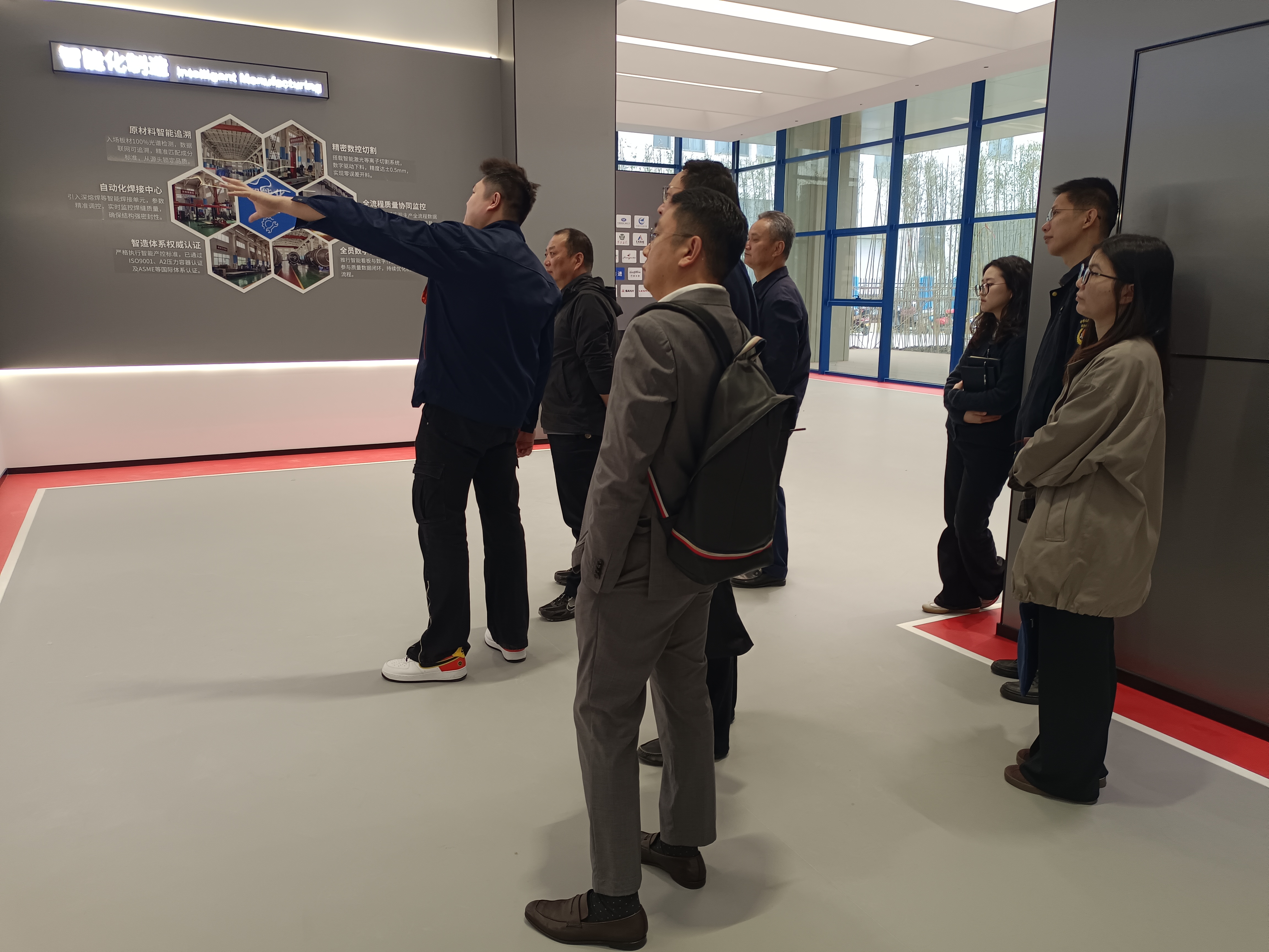 The Tai Ping Subdistrict CPPCC conducted research at JoyFa Technology to empower high-quality corporate development